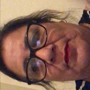 Meet your Posher, Debbie